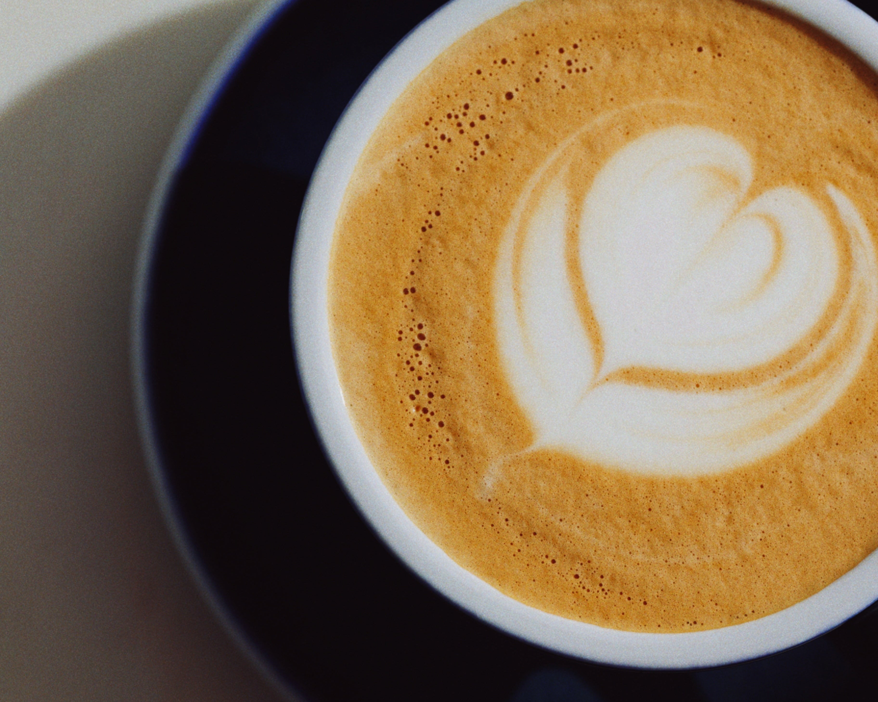 Jak mleko wpływa na smak kawy?